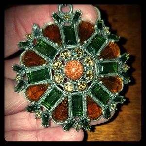 *NFT* Vintage medallion necklace see last picture